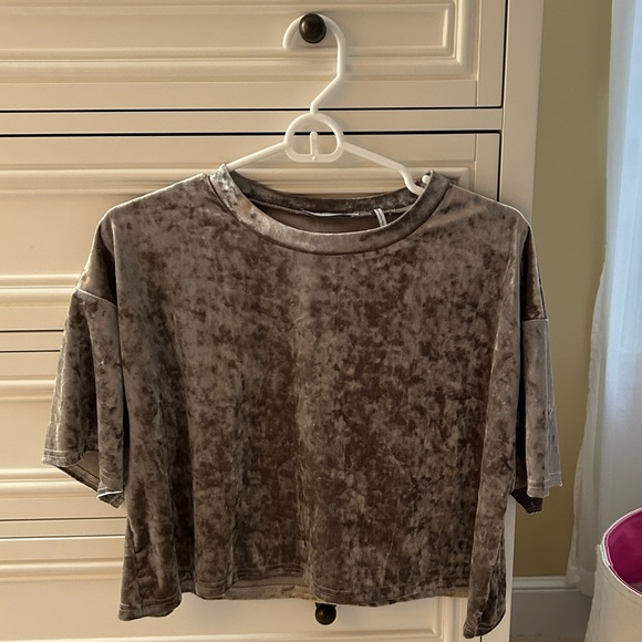 Urban Outfitters Velvet Top - Picture 1 of 3